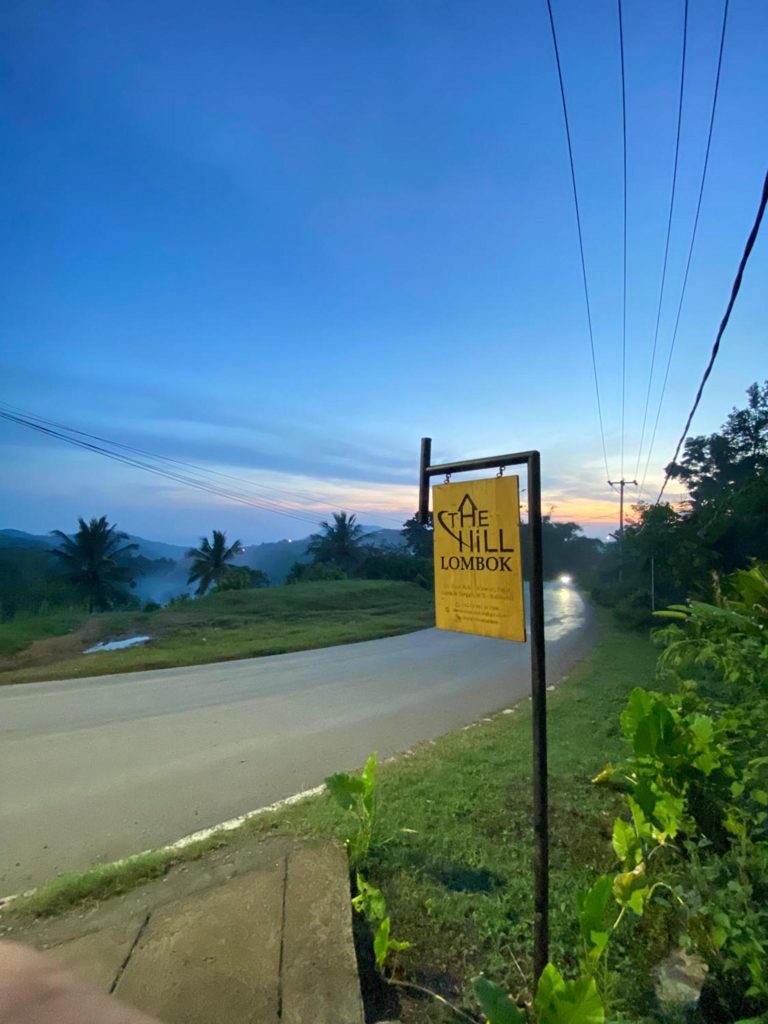 Kuta  The Hill View Lombok酒店 外观 照片
