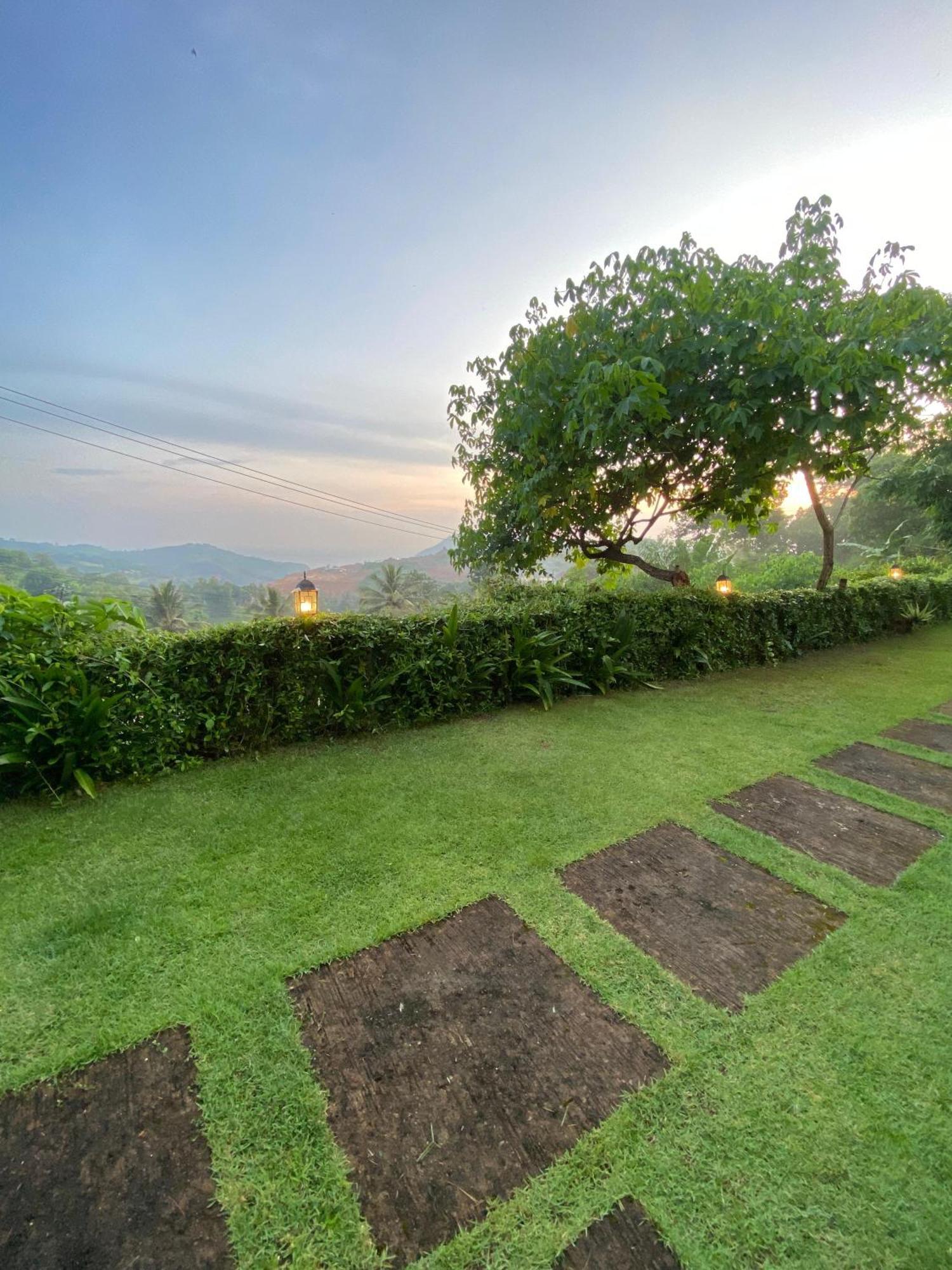 Kuta  The Hill View Lombok酒店 外观 照片